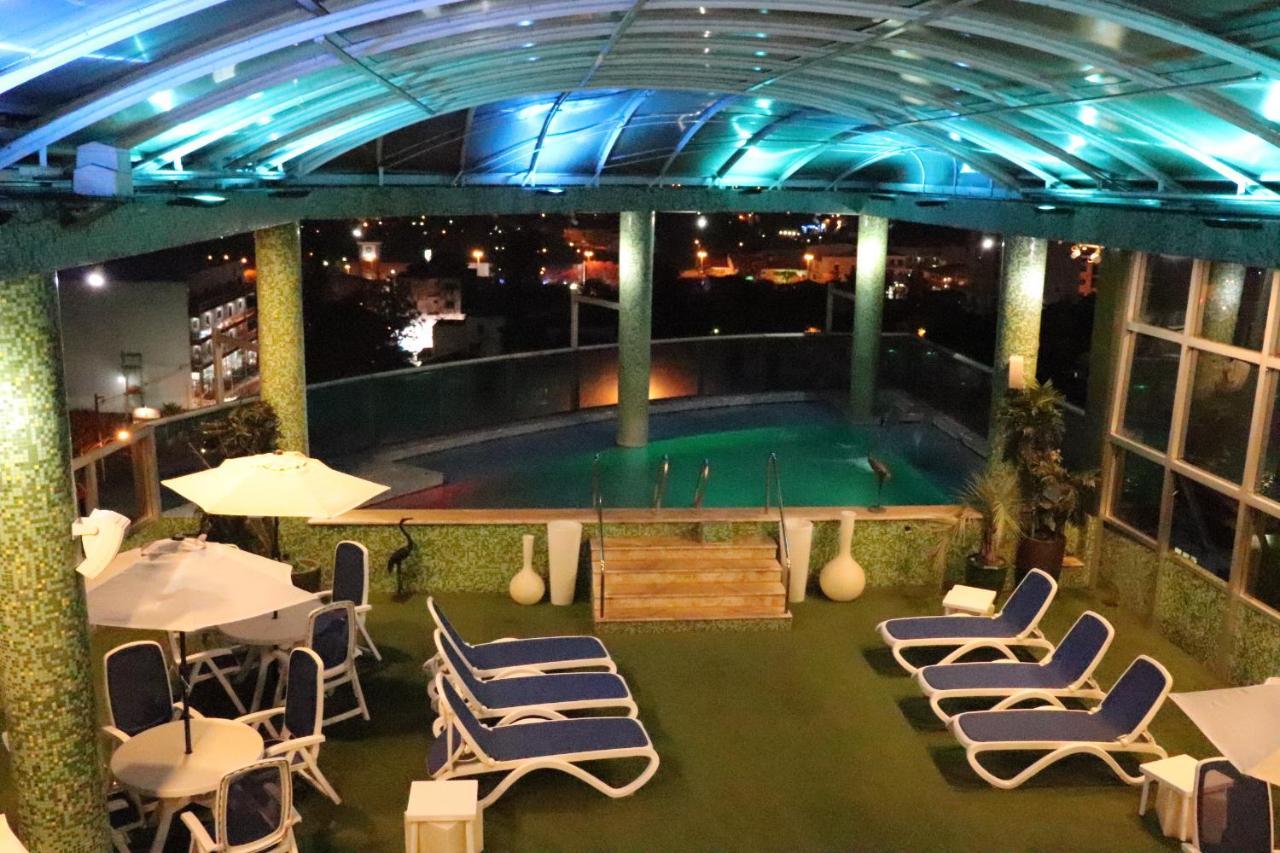 Luxsur Hotel Encarnación Buitenkant foto