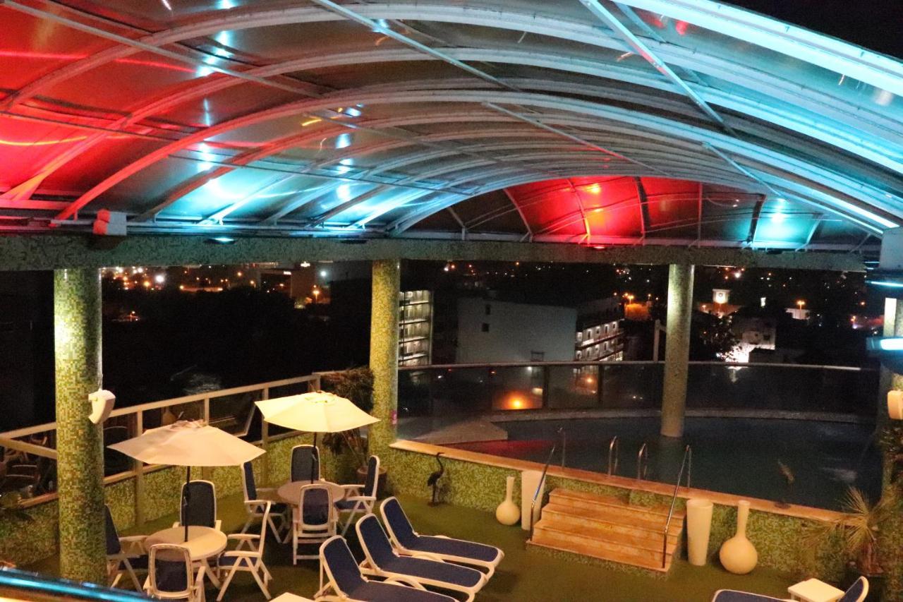 Luxsur Hotel Encarnación Buitenkant foto